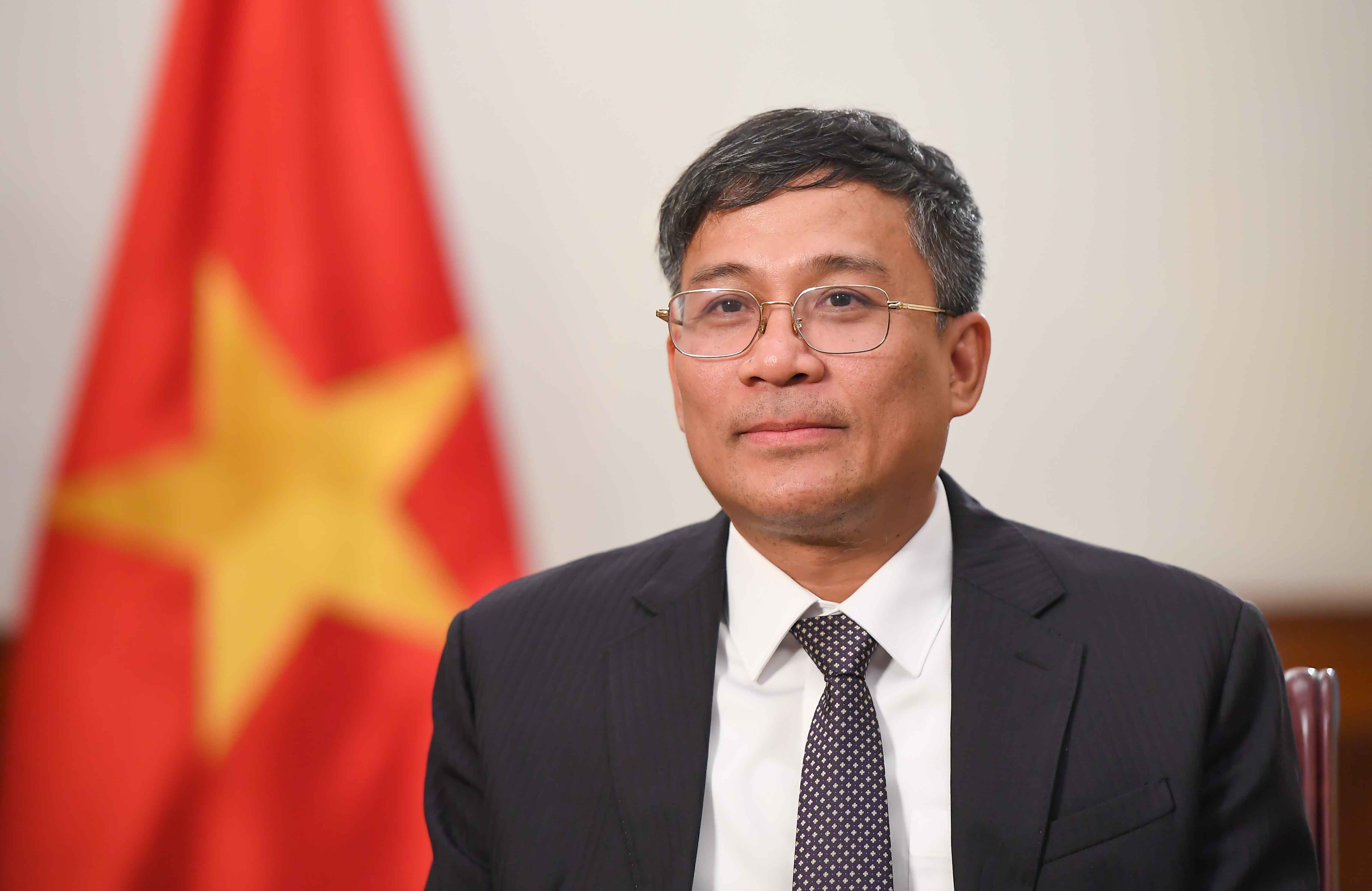 Thứ trưởng thường trực Bộ Ngoại giao Nguyễn Minh Vũ trả lời phỏng vấn trước chuyến thăm cấp Nhà nước của Tổng Bí thư Tô Lâm và Phu nhân tới Hàn Quốc