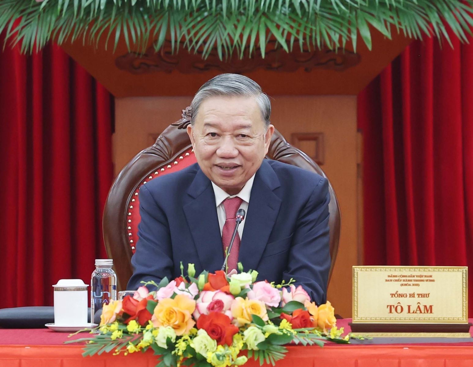 General Secretary To Lam holds phone call with US President Donald Trump